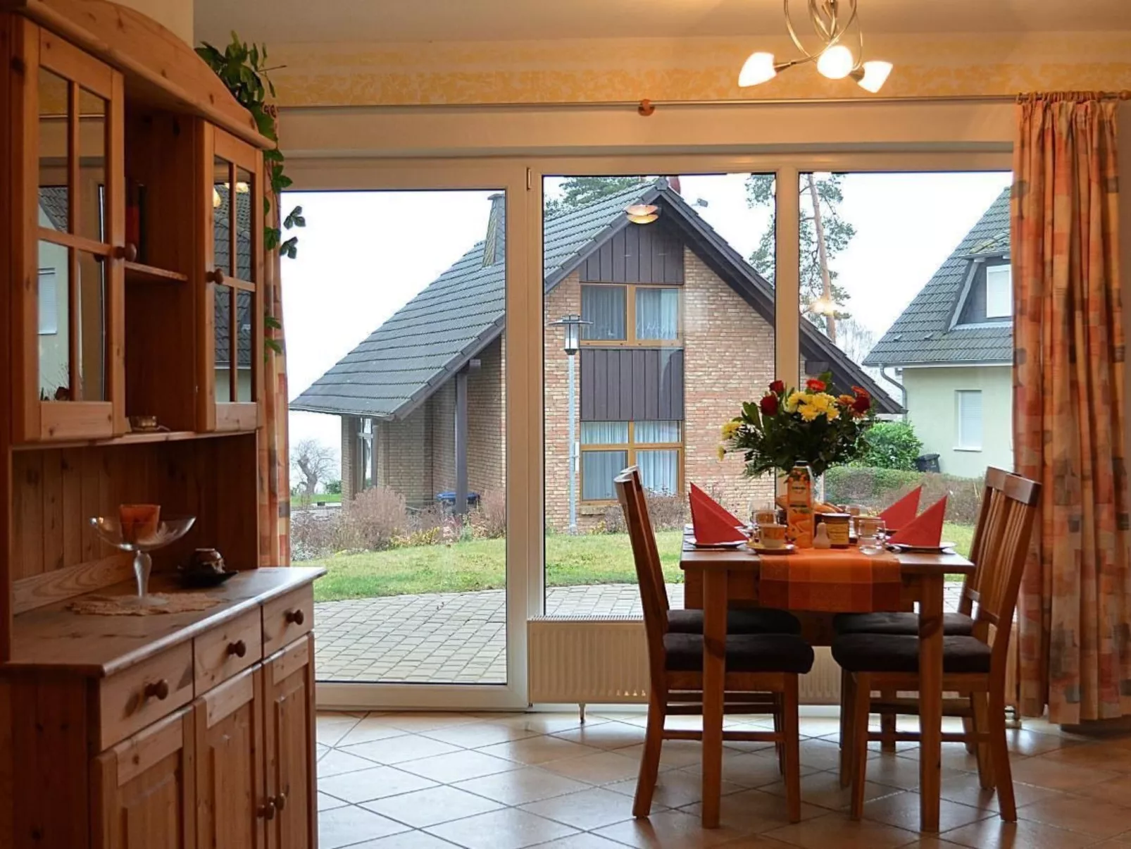 Erdgeschoss-Wohnung-Binnen