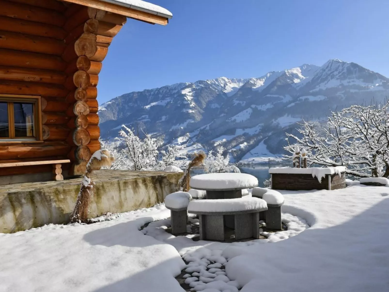 Holzhaus auf Lamahof-Image-tags.info