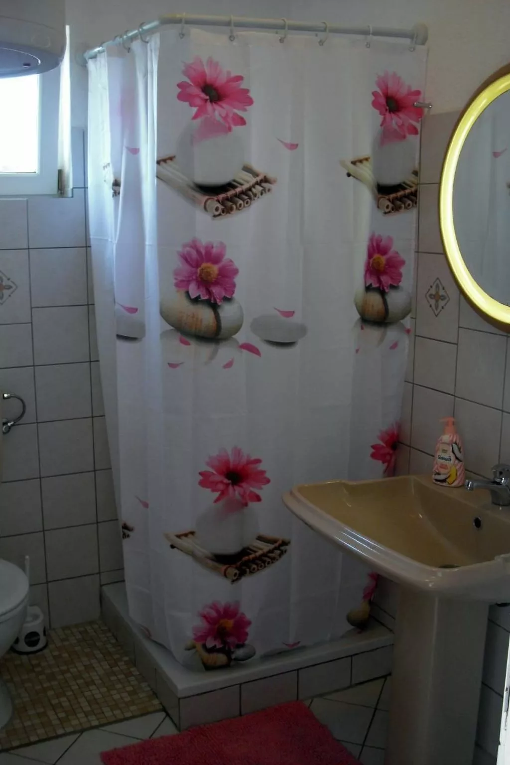 In Pula mit Grill, Terrasse und Garten-Binnen