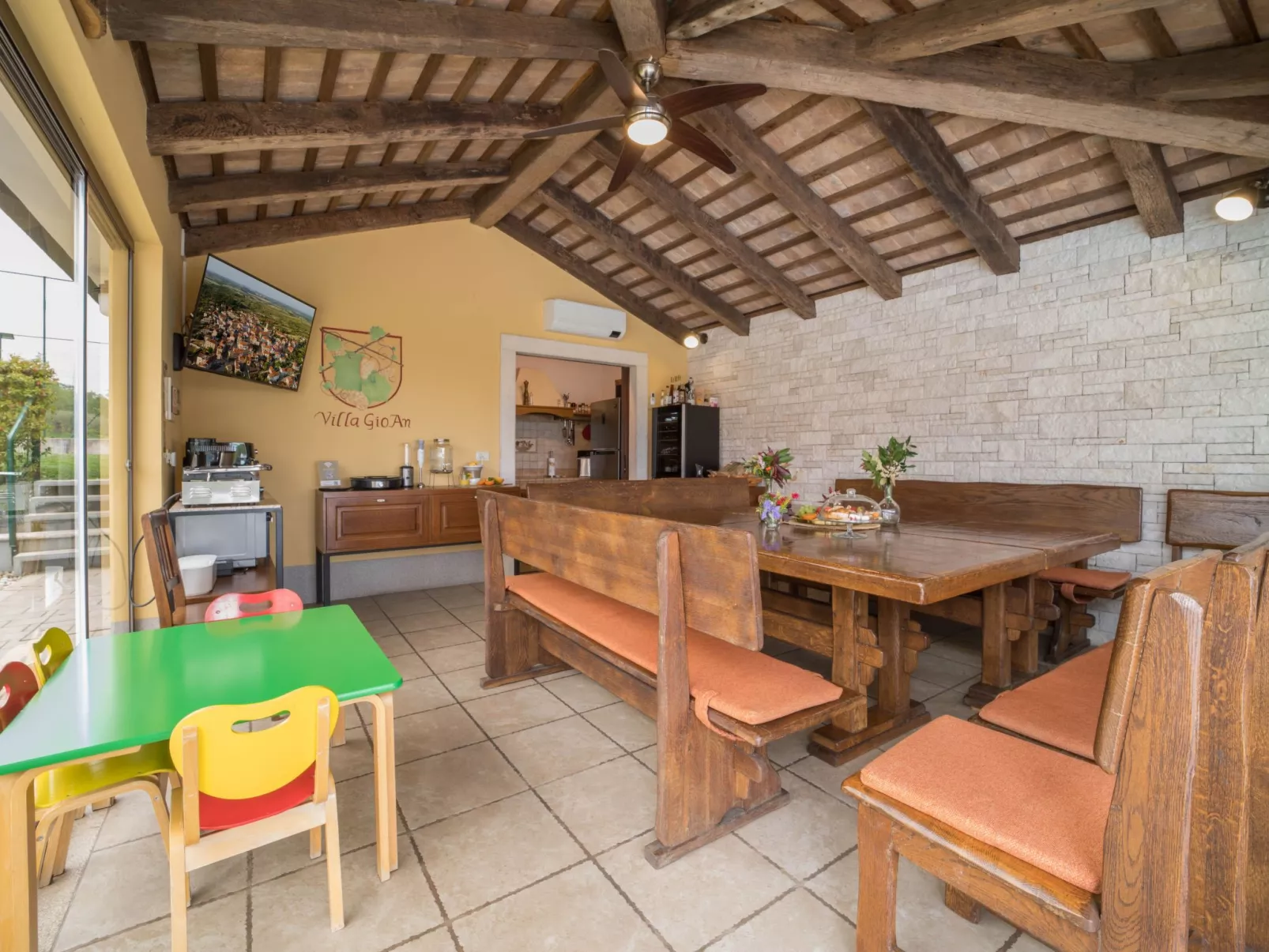 GioEin privater Bereich für 16 Personen, Pool und Sport-Binnen