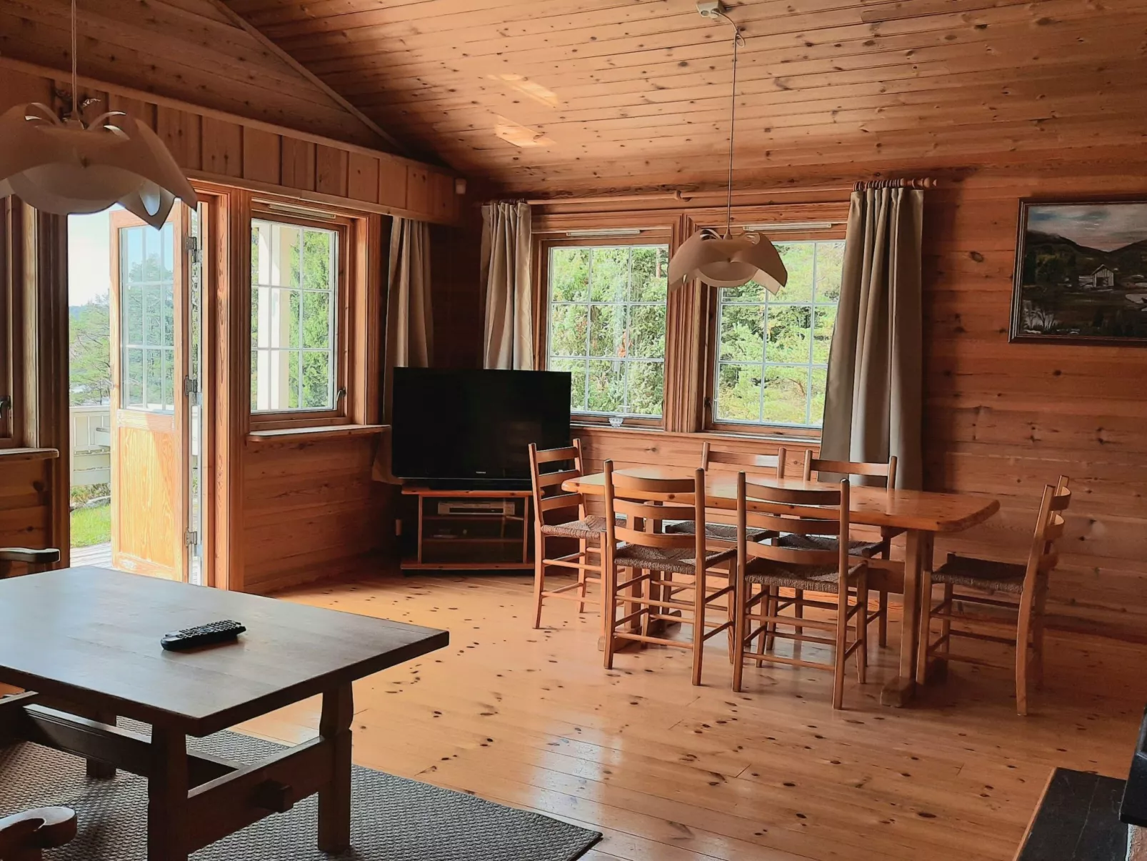 Häuschen mit Blick auf das Wasser-Binnen