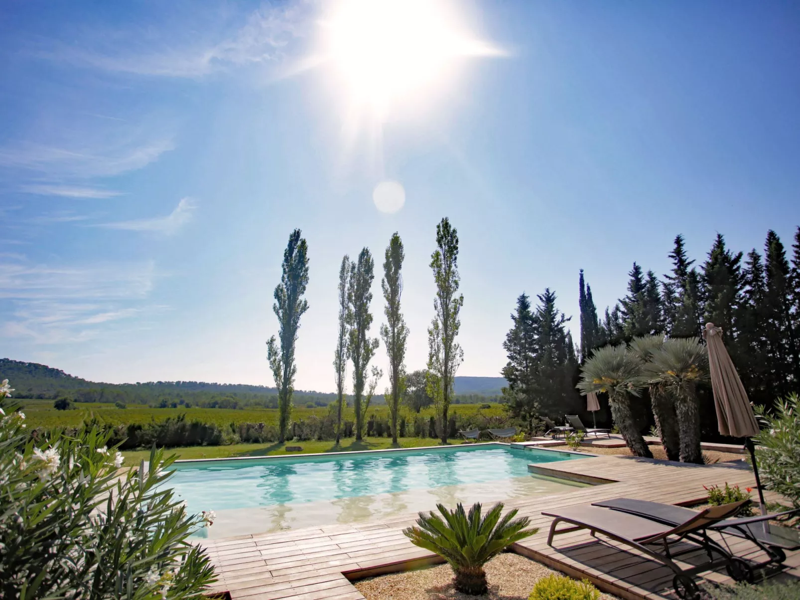 Domaine "Rêve d'Evan" mit Infinity-Pool-Buiten