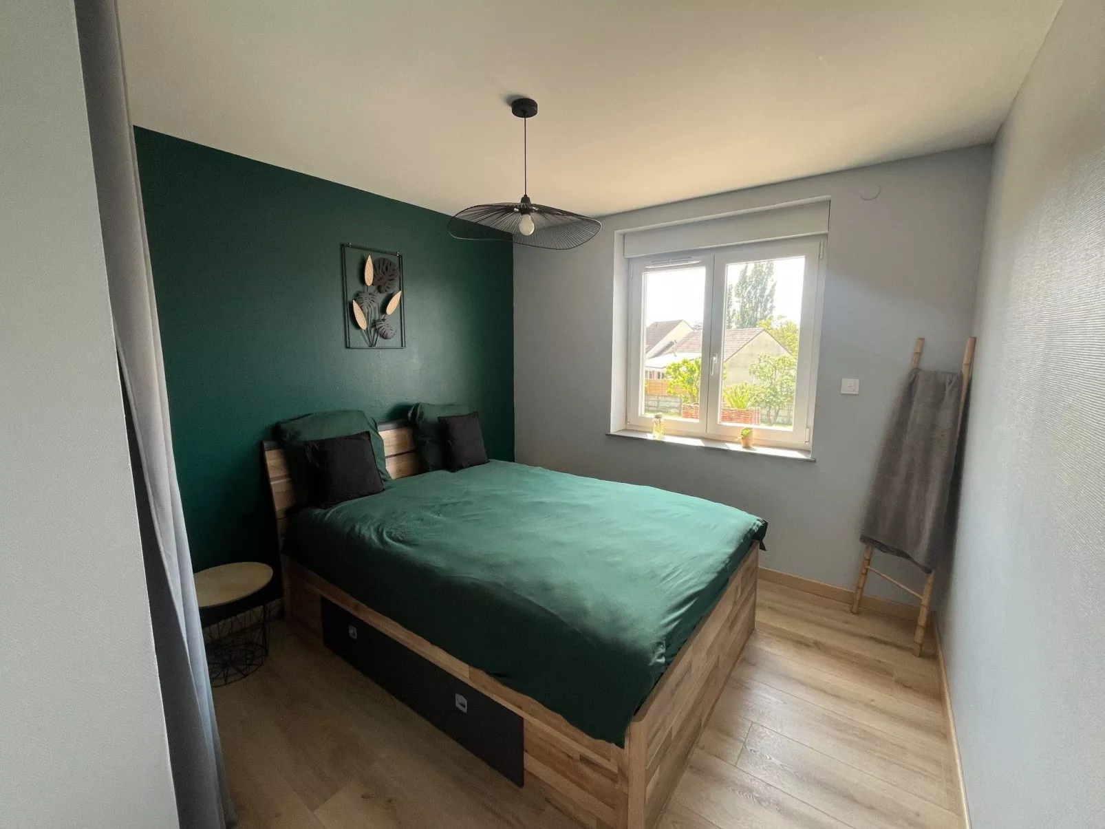 Wohnung mit Privatparkplatz - Binnen