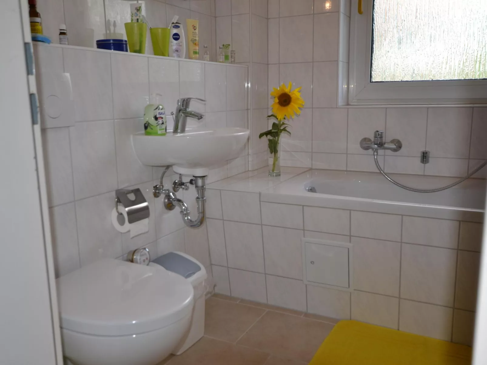 Großzügige Ferienwohnung mit Terrasse-Binnen