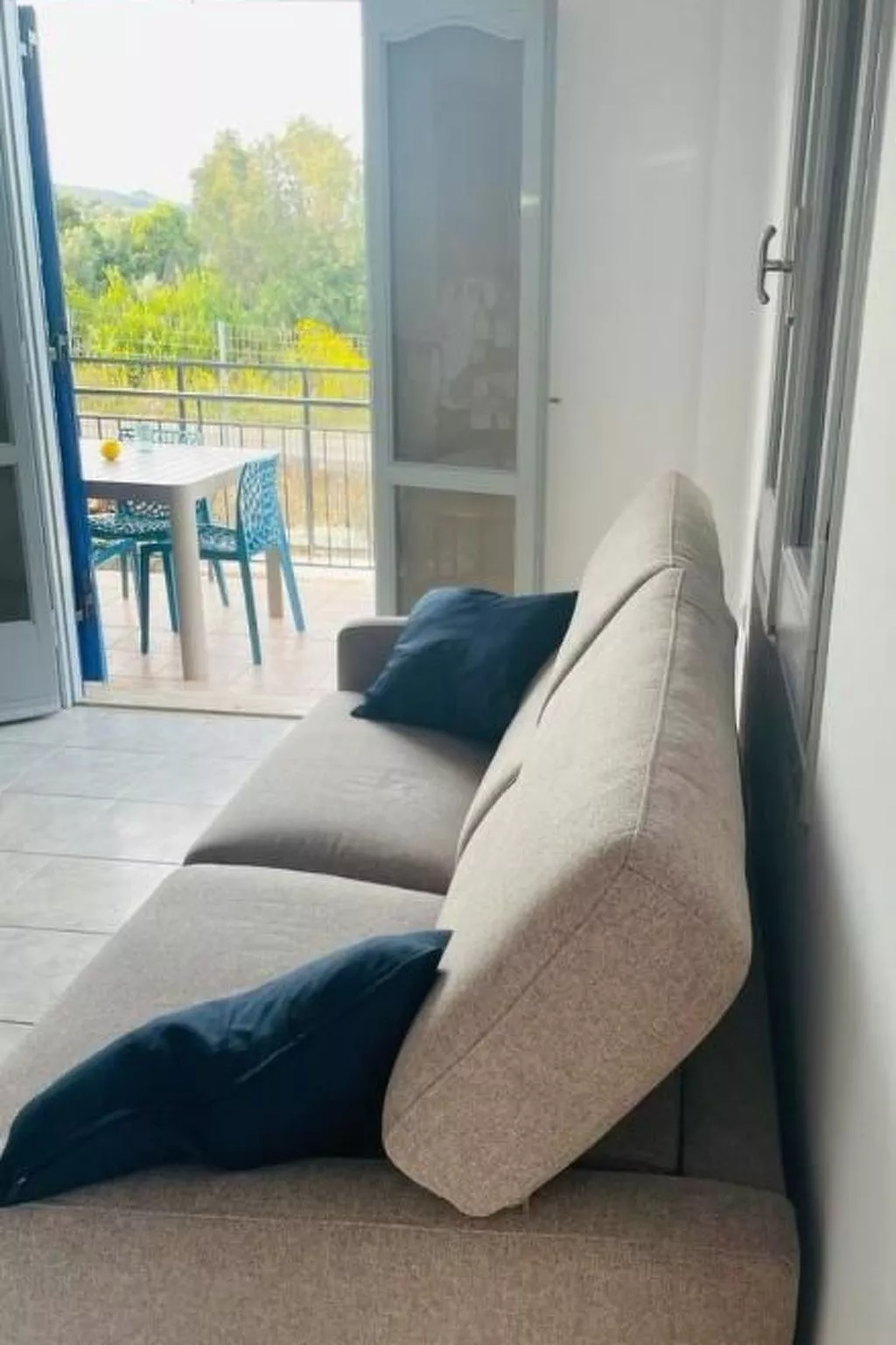 Villa Blue Cocoon mit Meerblick-Binnen