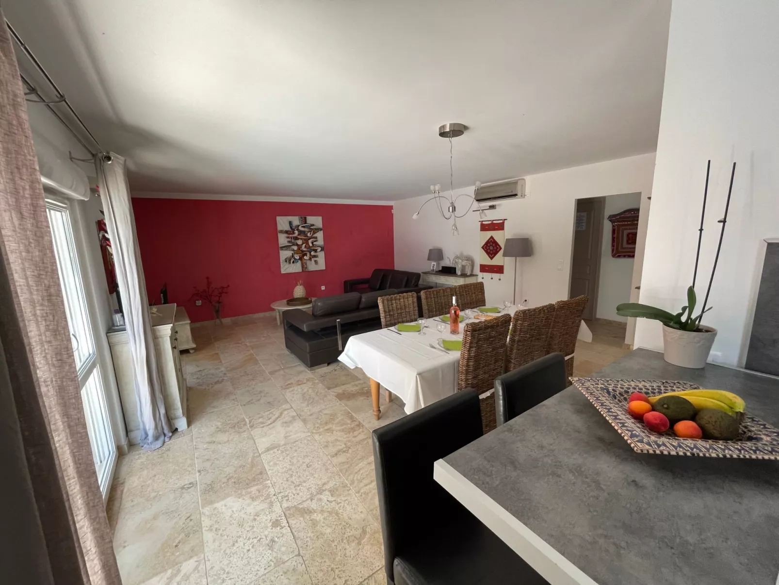 Mit eigenem Pool-Binnen