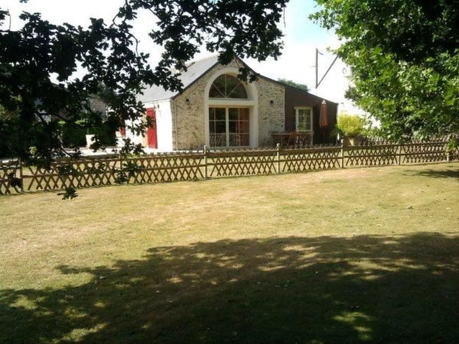 "Au Bas Chalonge Gîte"-Buiten