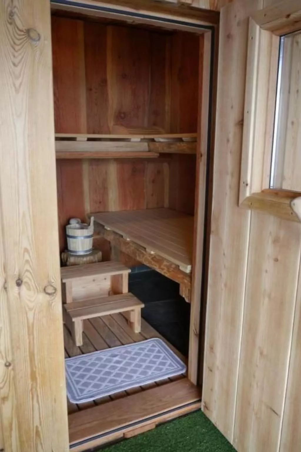 "Haus St. Bernhard-Buiten