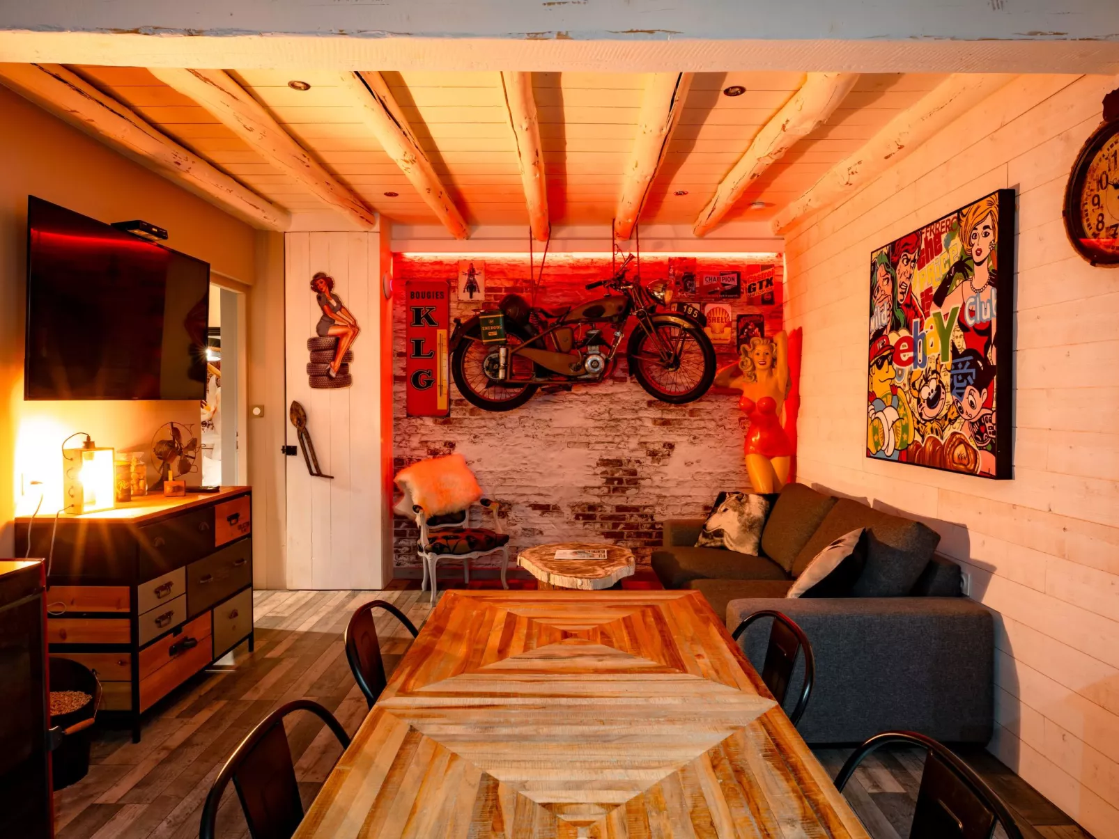 Domäne "Leons Garage"-Binnen