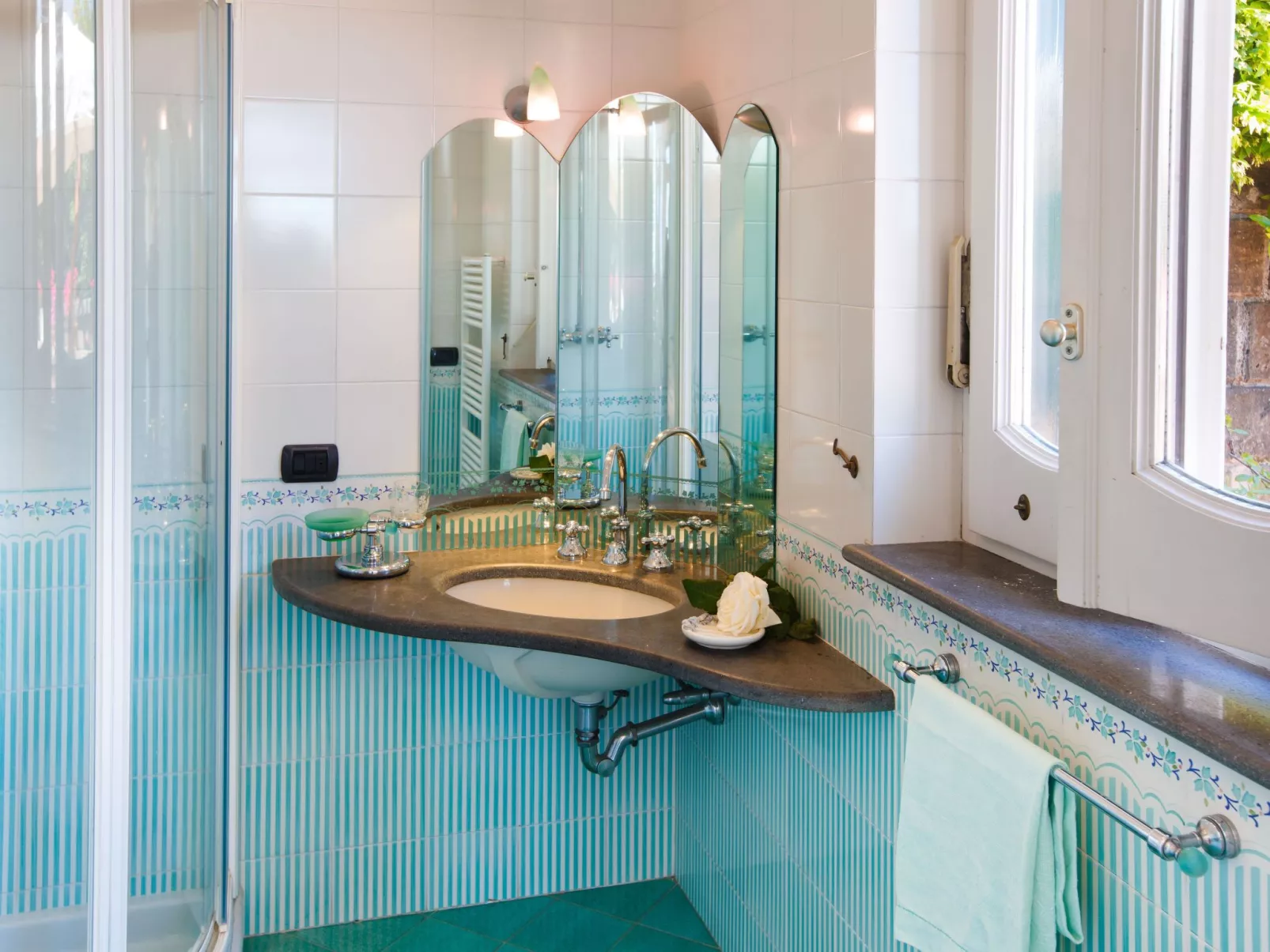 Panoramavilla mit Pool-Binnen