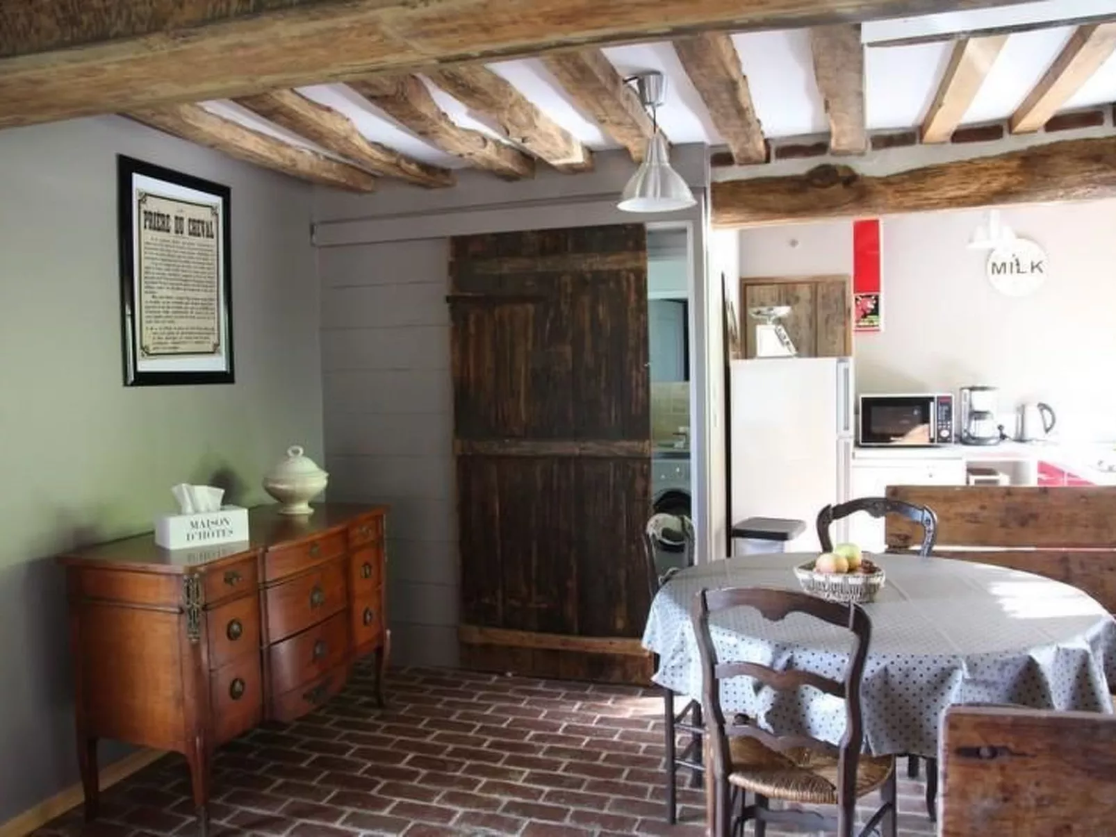 "L'Etable d'Emile" (Stall von Emile)-Binnen