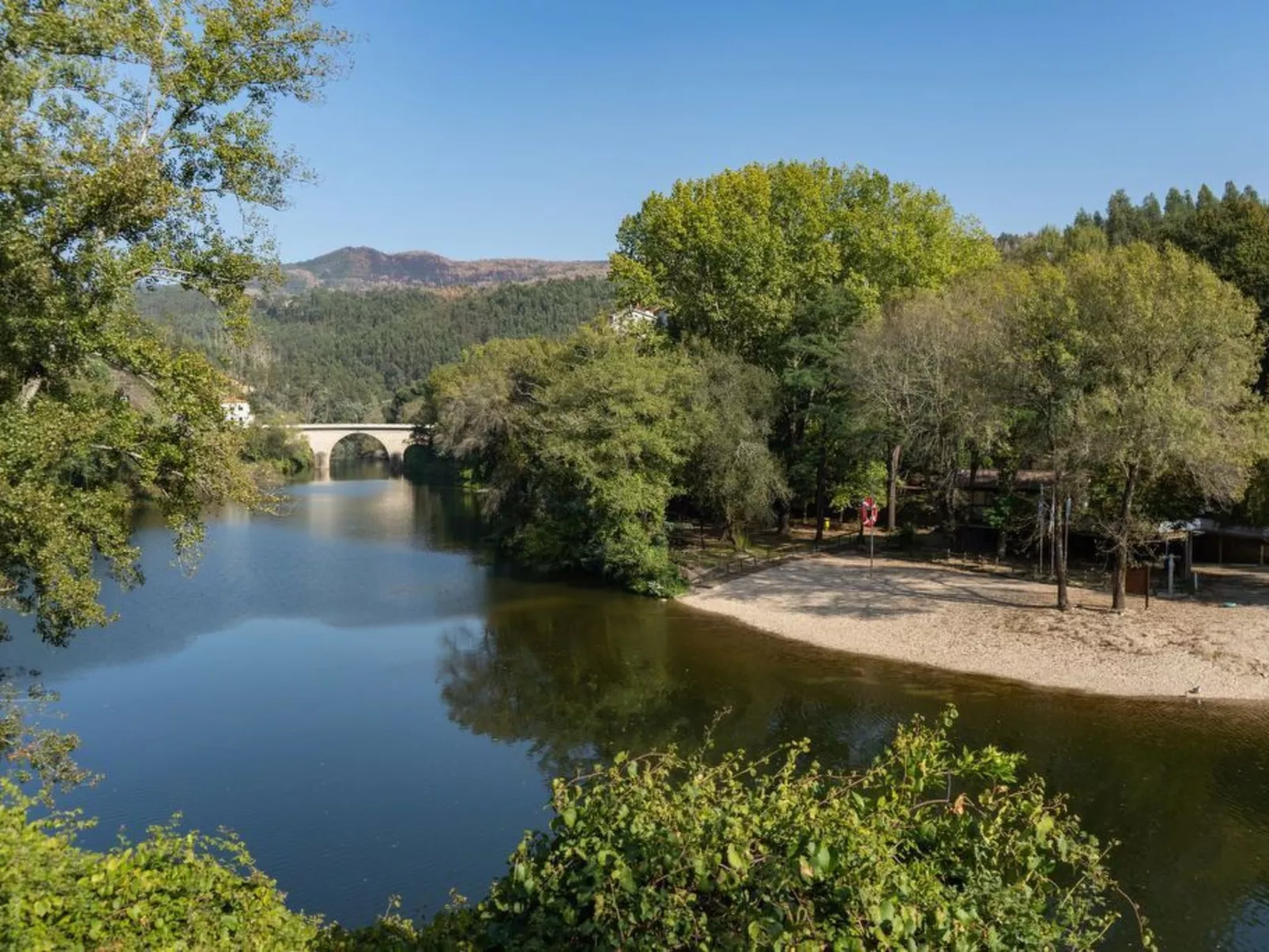 Landhaus in idyllischer Lage-Buiten