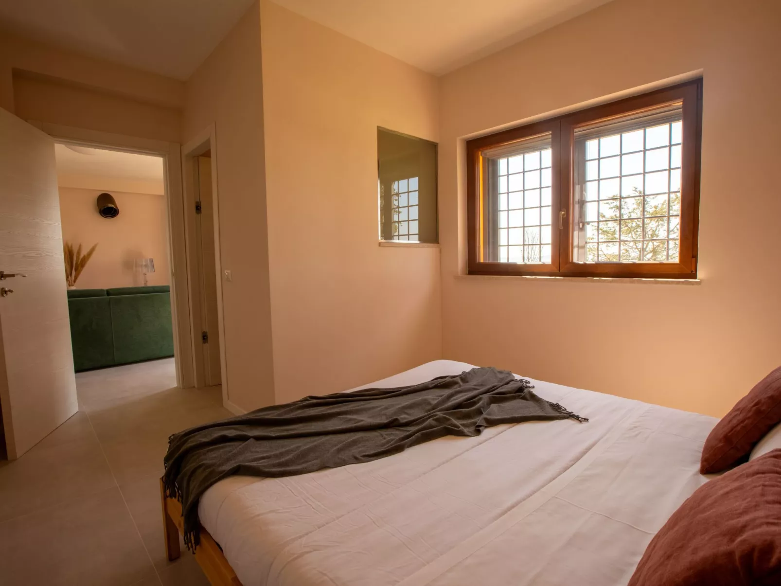 Neue Wohnung mit 2 Zimmern, Veranda und Pool-Binnen