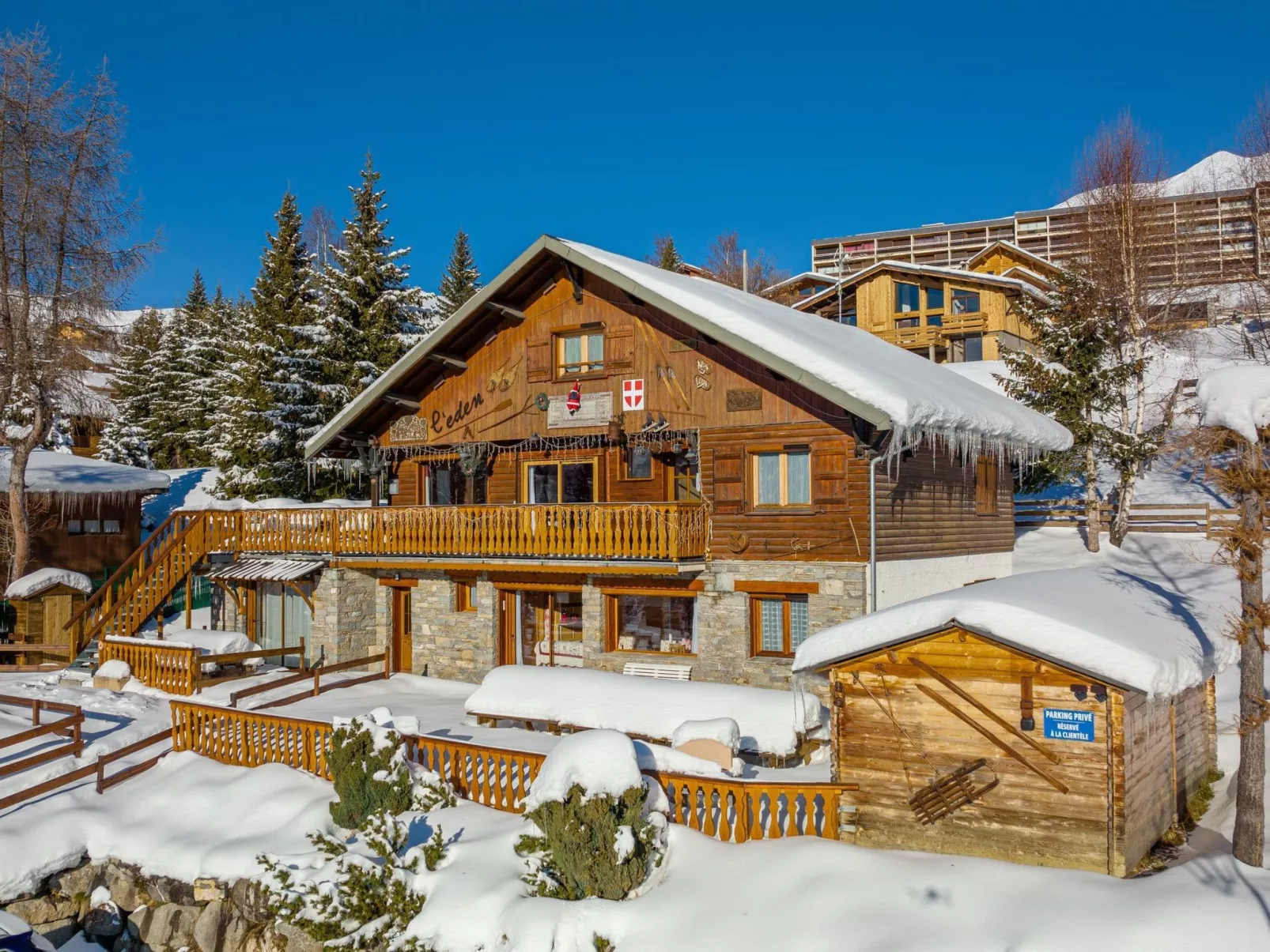 Erdgeschoss 110 m2 - 15 Personen - In der Nähe der Pisten-Buiten