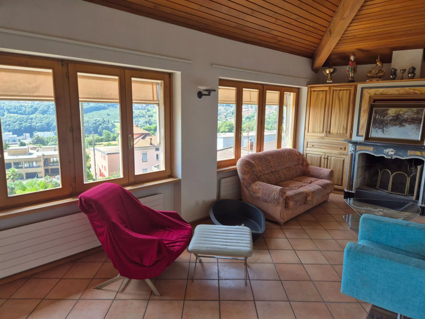 Executive mit 6 Schlafzimmern und 2 Bädern-Binnen