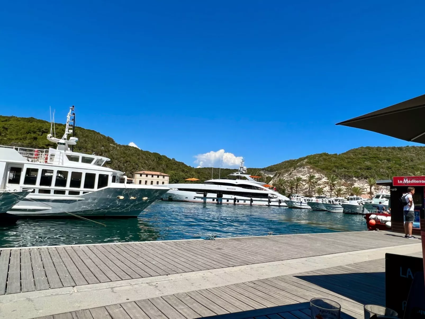 Neue Wohnung 2 Minuten vom Hafen entfernt-Buiten