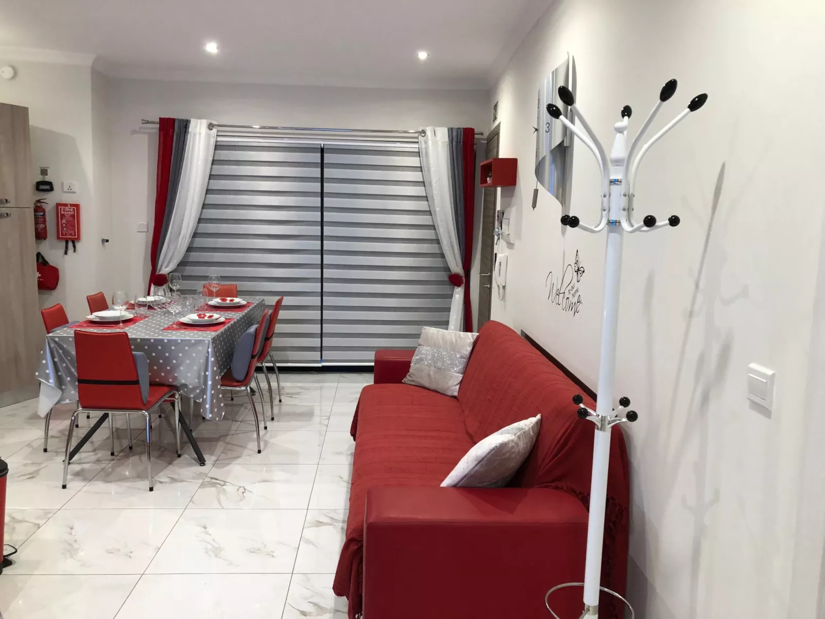 Klimatisierte Wohnung mit Grill und Terrasse-Image-tags.info