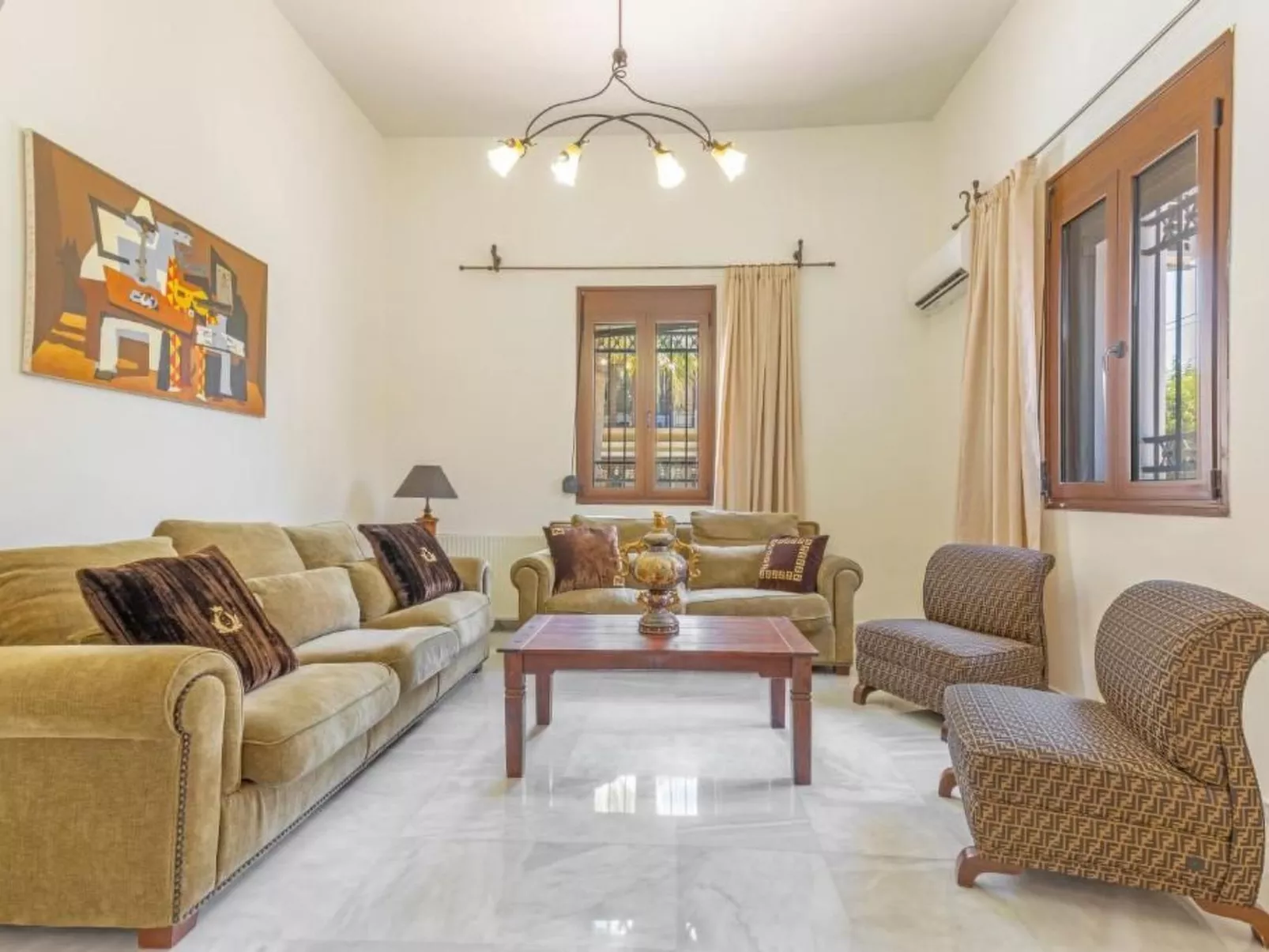 Mit Privatpool für 20 Personen in Ialysos, Dodekanes-Binnen