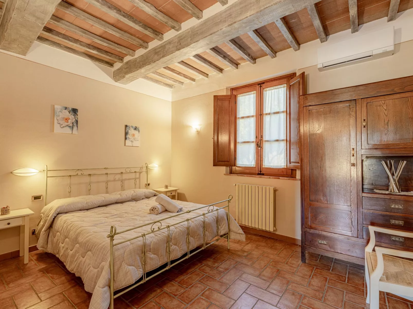 "Zypressen B4" mit Pool-Binnen