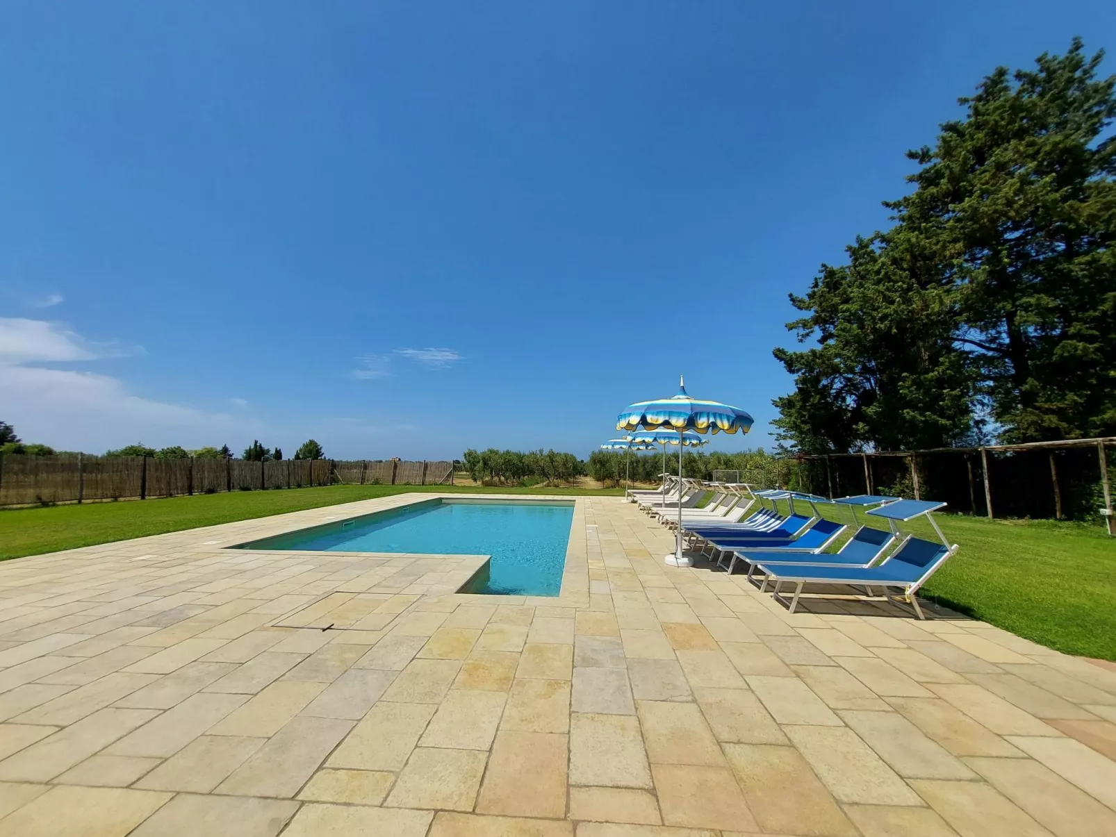 Melo Peperosa' Wohnung mit Terrasse-Buiten