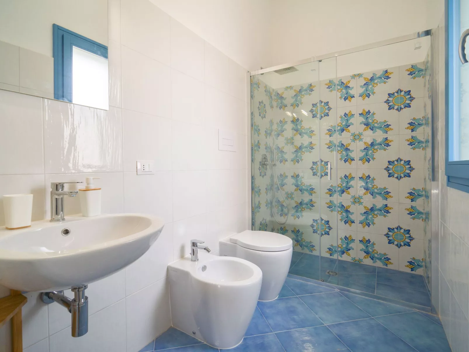 Zwei Einheiten, Luxus, Schwimmbad, Gemüsegarten-Image-tags.info