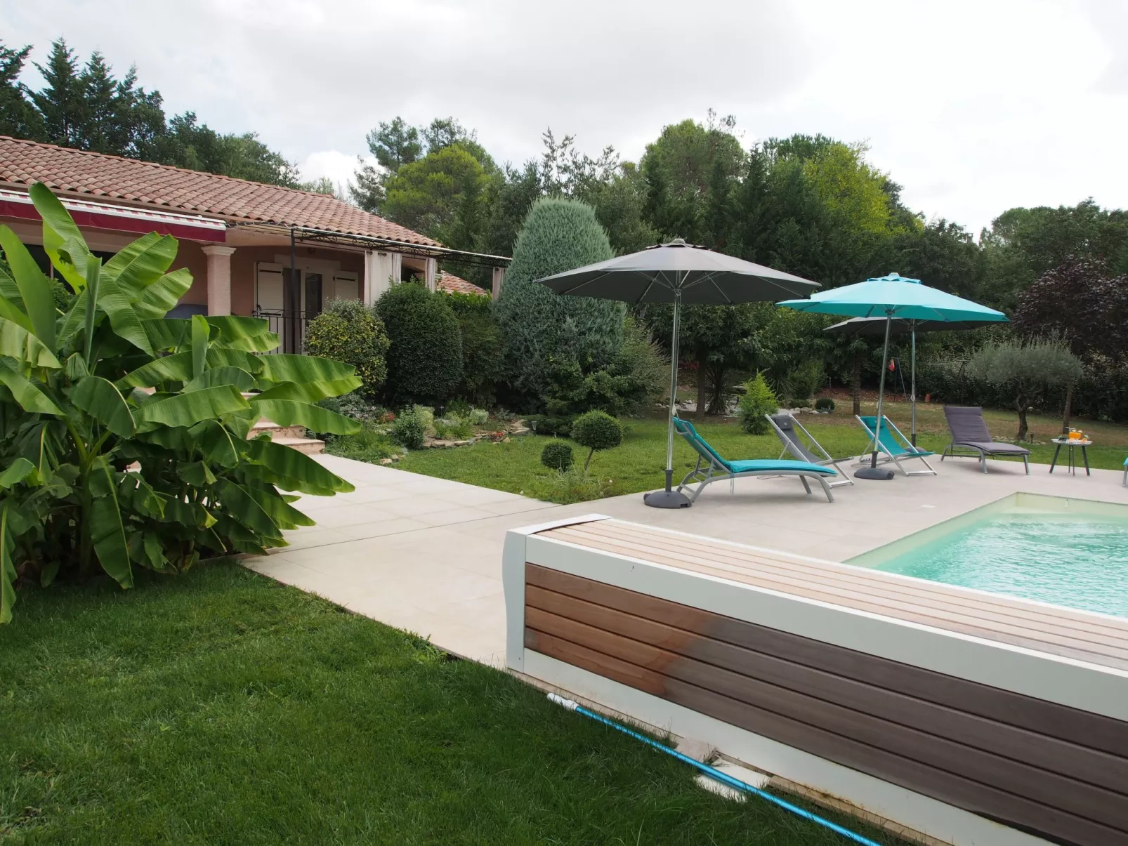 Urlaub im Süden zwischen Meer und Bergen-Buiten