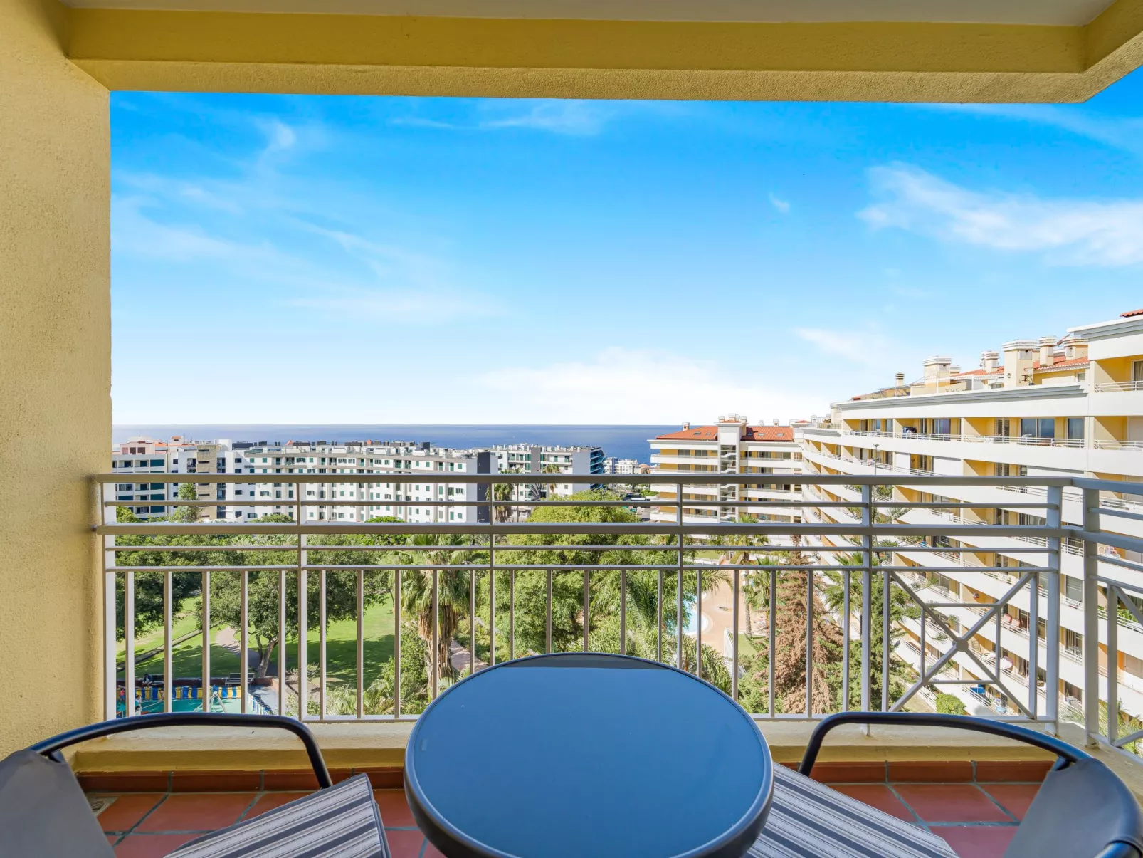 Tulipa Apartment Top-Image-tags.info