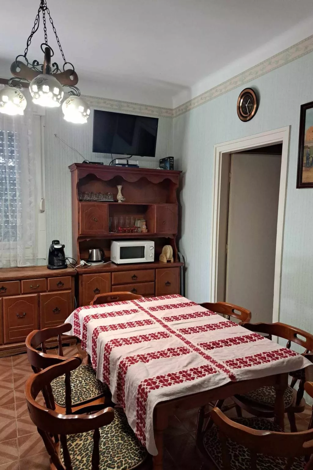 Mit eigenem Parkplatz-Binnen