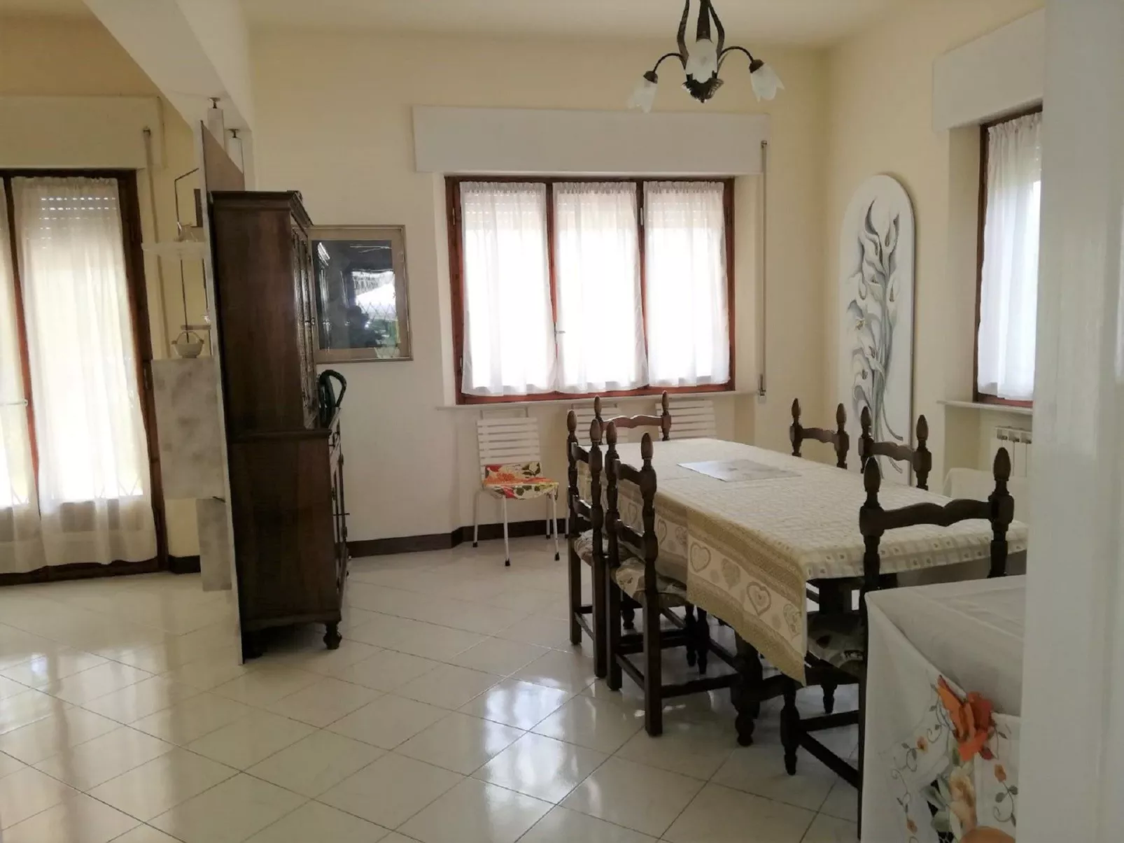 Ferienvilla mit Garten, Grill und Terrasse-Binnen