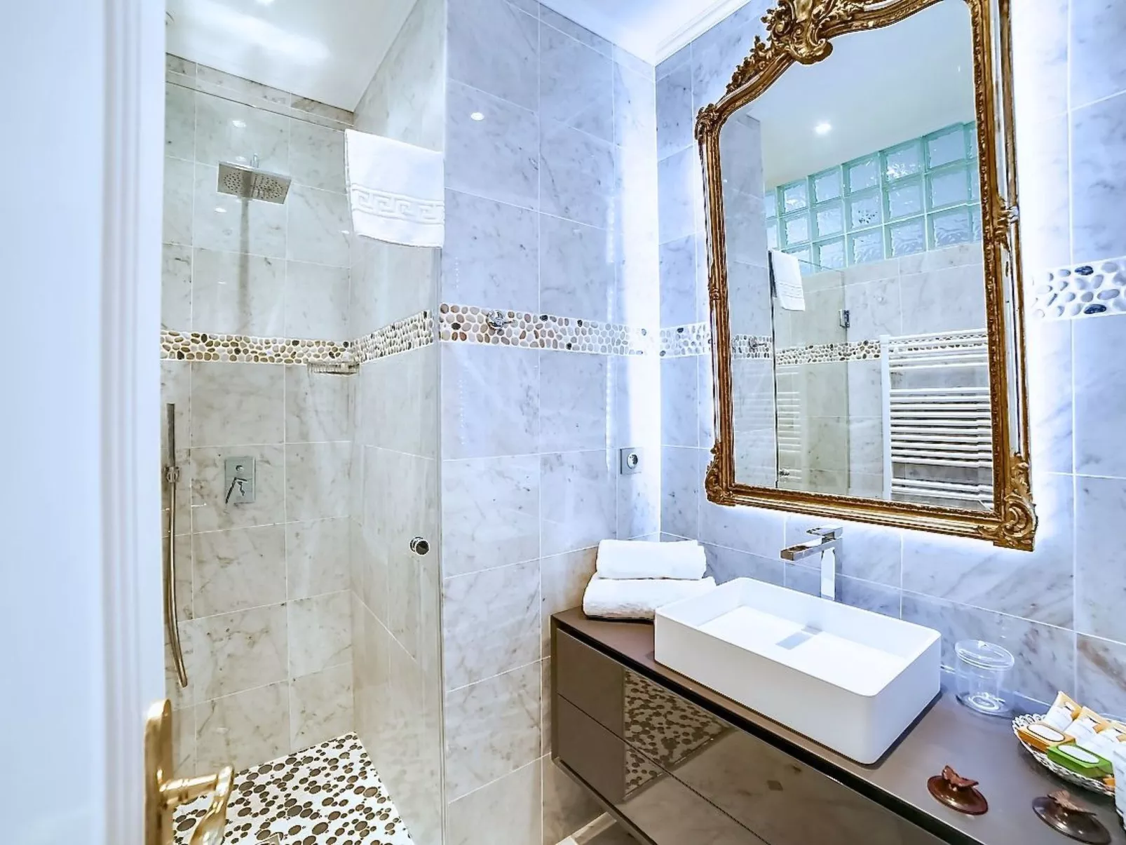 Ferienvilla "Villa Dracoena".-Binnen