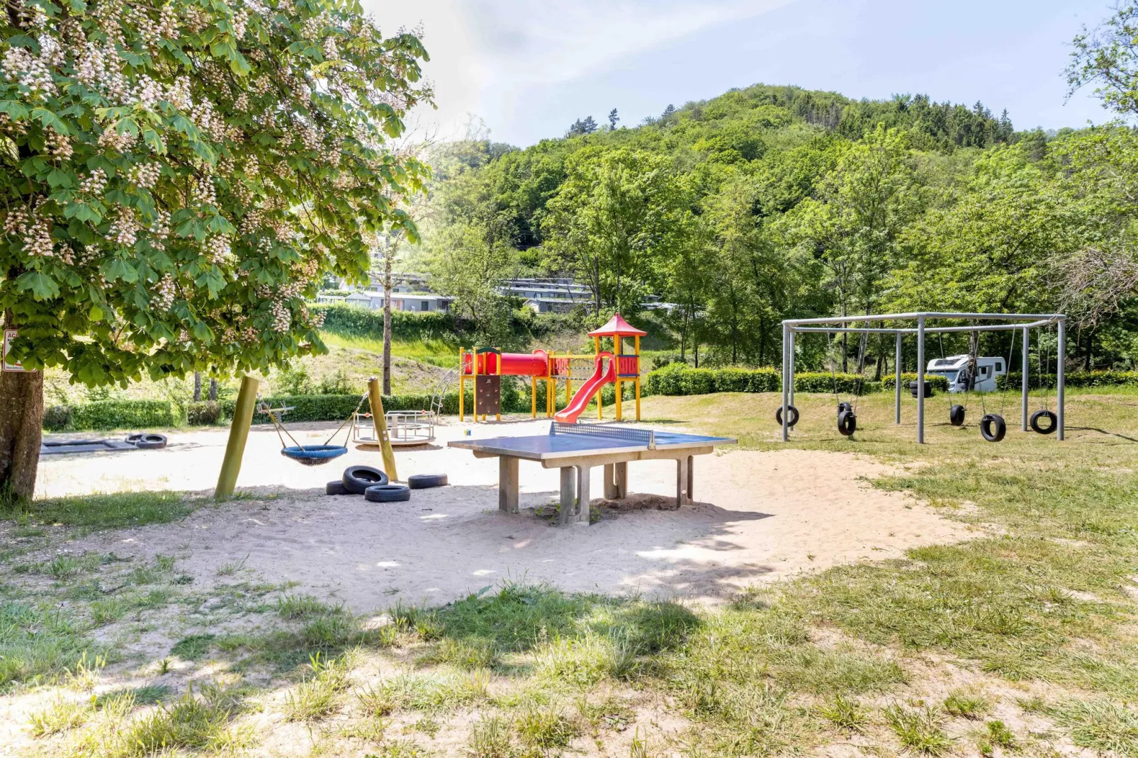 Bungalow Typ B 4P - Camping Park in der Eifel-Sfeer