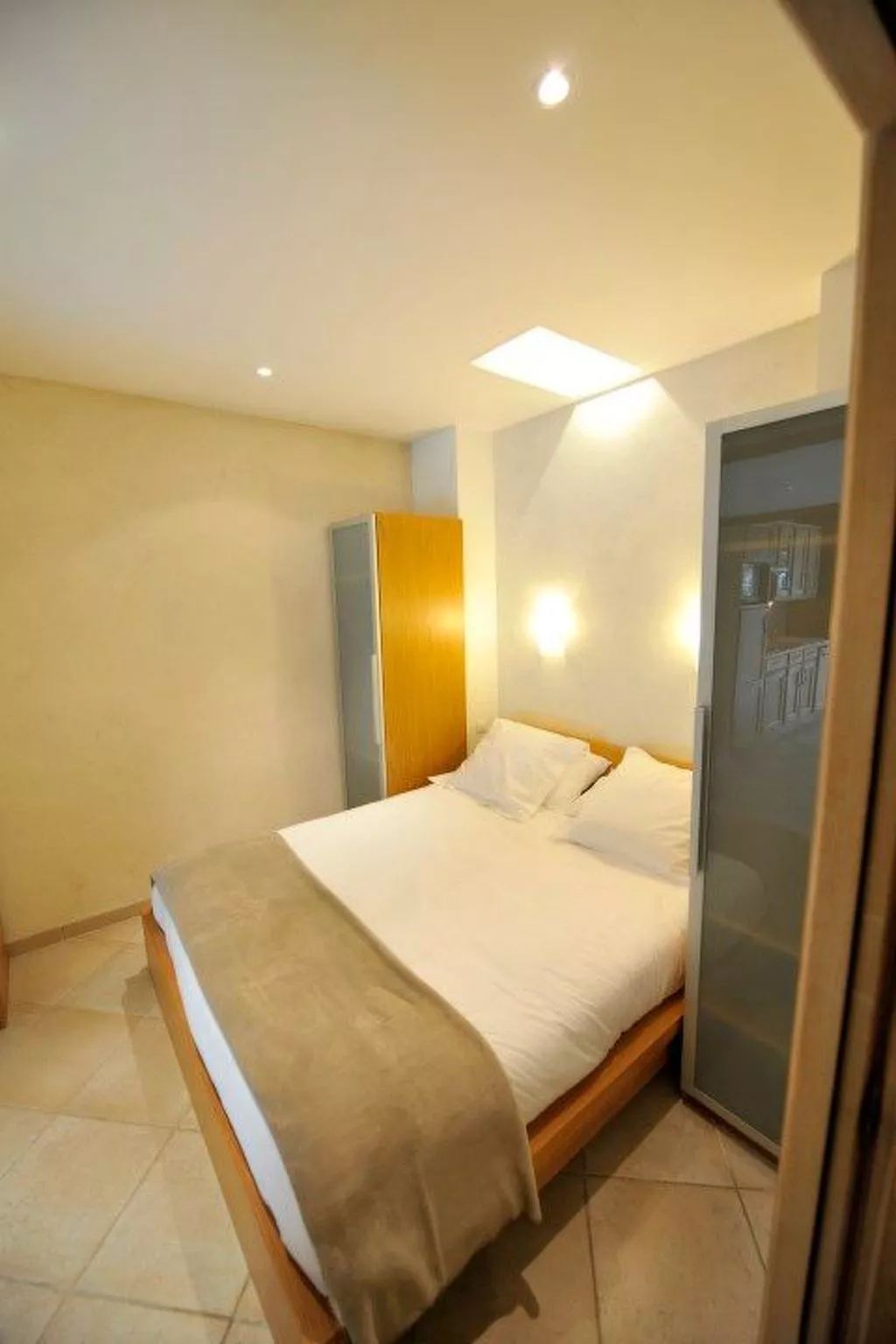 Wohnung "Eze" mit Privatparkplatz-Binnen