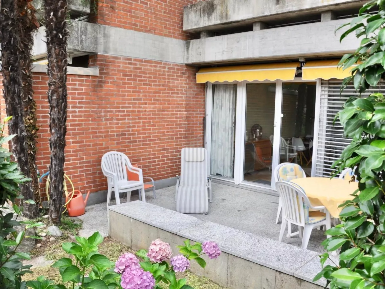 Navengana 4 mit Pool-Buiten