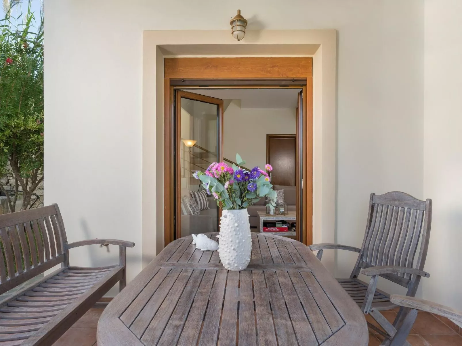 Wunderschöne Villa mit Seeblick und Pool in der Nähe von Restaurants-Buiten