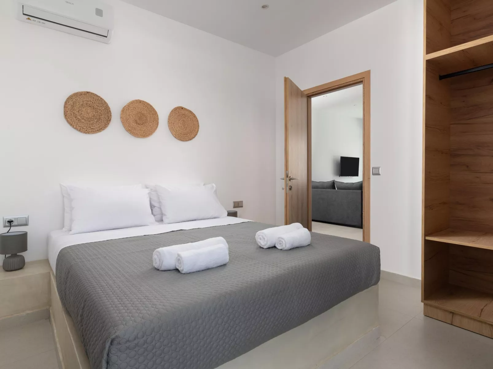 Salzige Luxus-Villa 4-Binnen