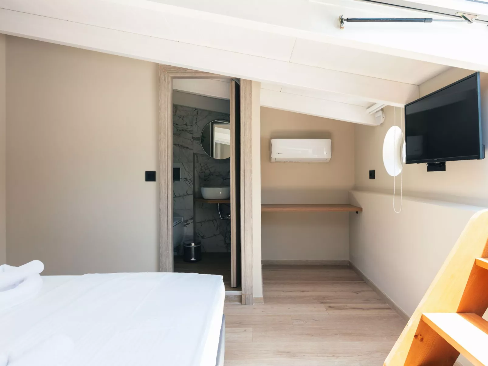 Isla Villen und Suiten Uranus Villa-Image-tags.info