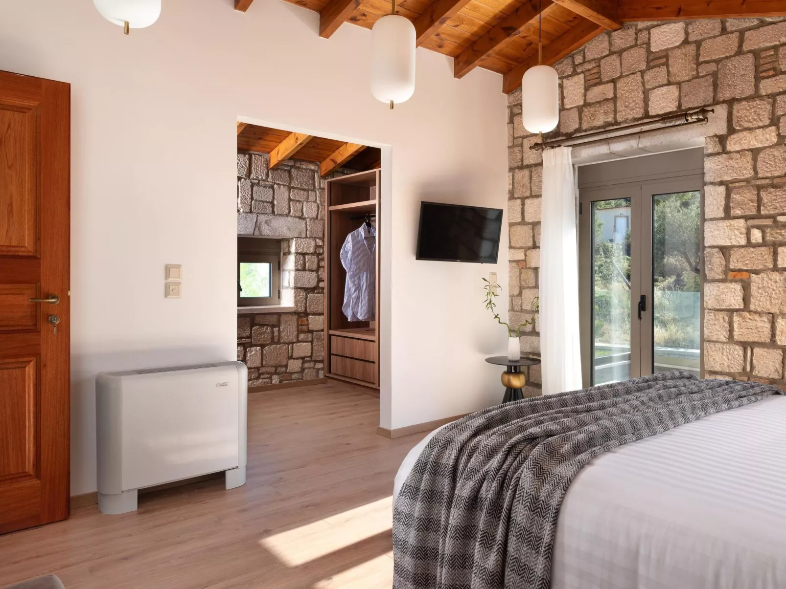 Für 6 Personen ca. 130 m-Binnen