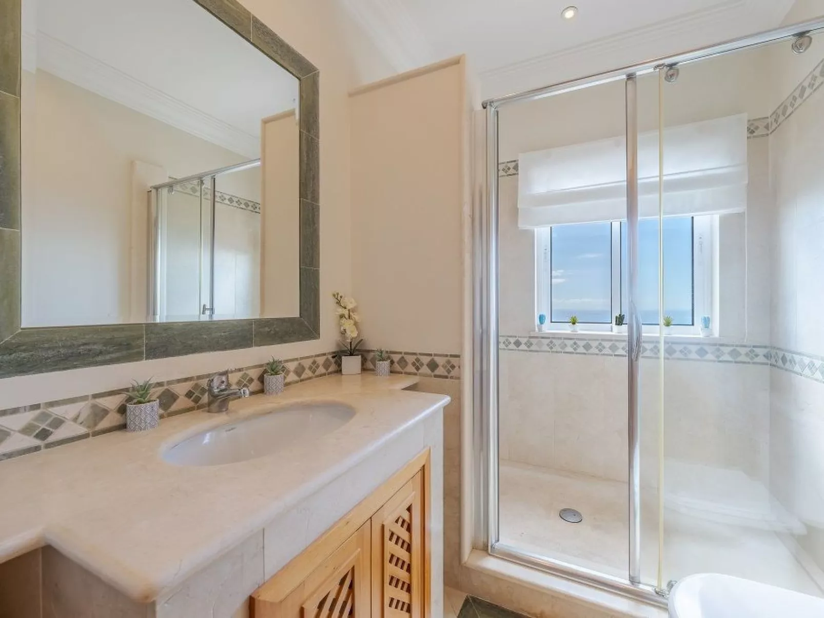 Villa Bougainvillea-Image-tags.info