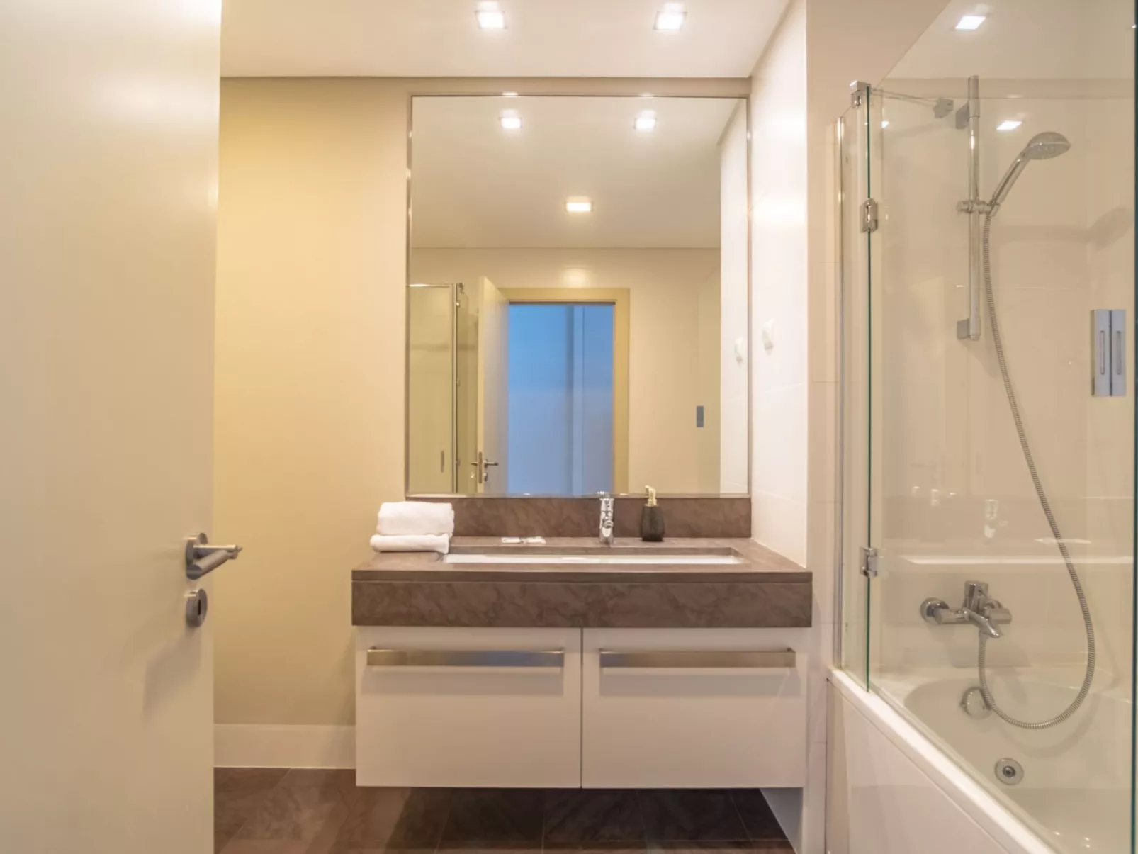 Für 6 Personen ca. 120 m&sup2; in São Martinho, Madeira (Südküste von Madeira)-Binnen