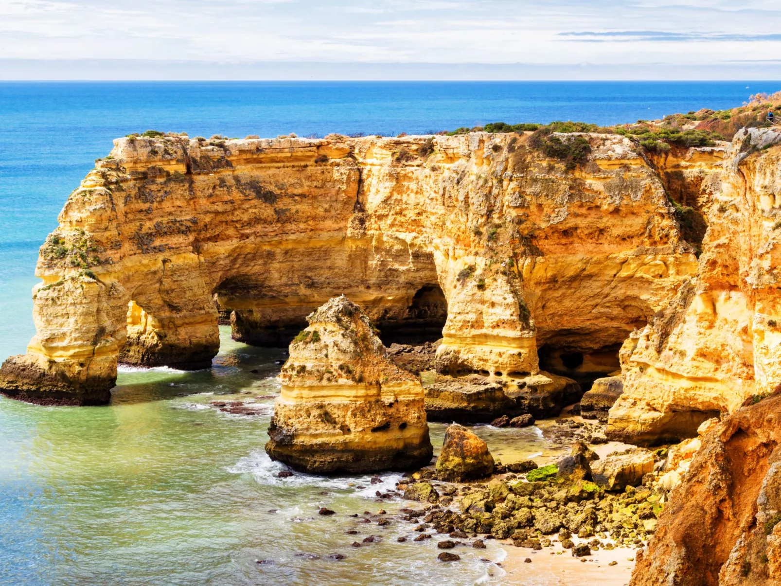 Wohnung mit Terrasse und 2 Schwimmbecken-Buiten