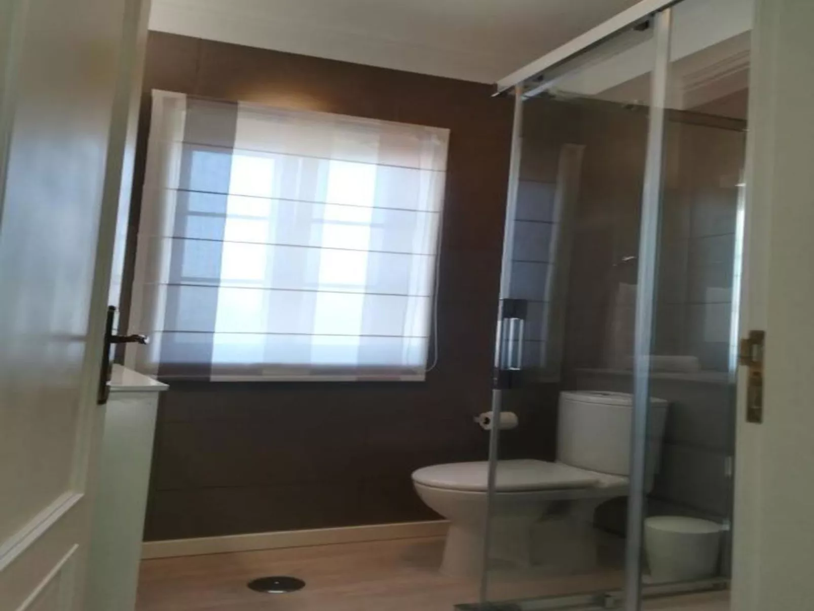 Golf, Pinienwald mit Pool-Image-tags.info