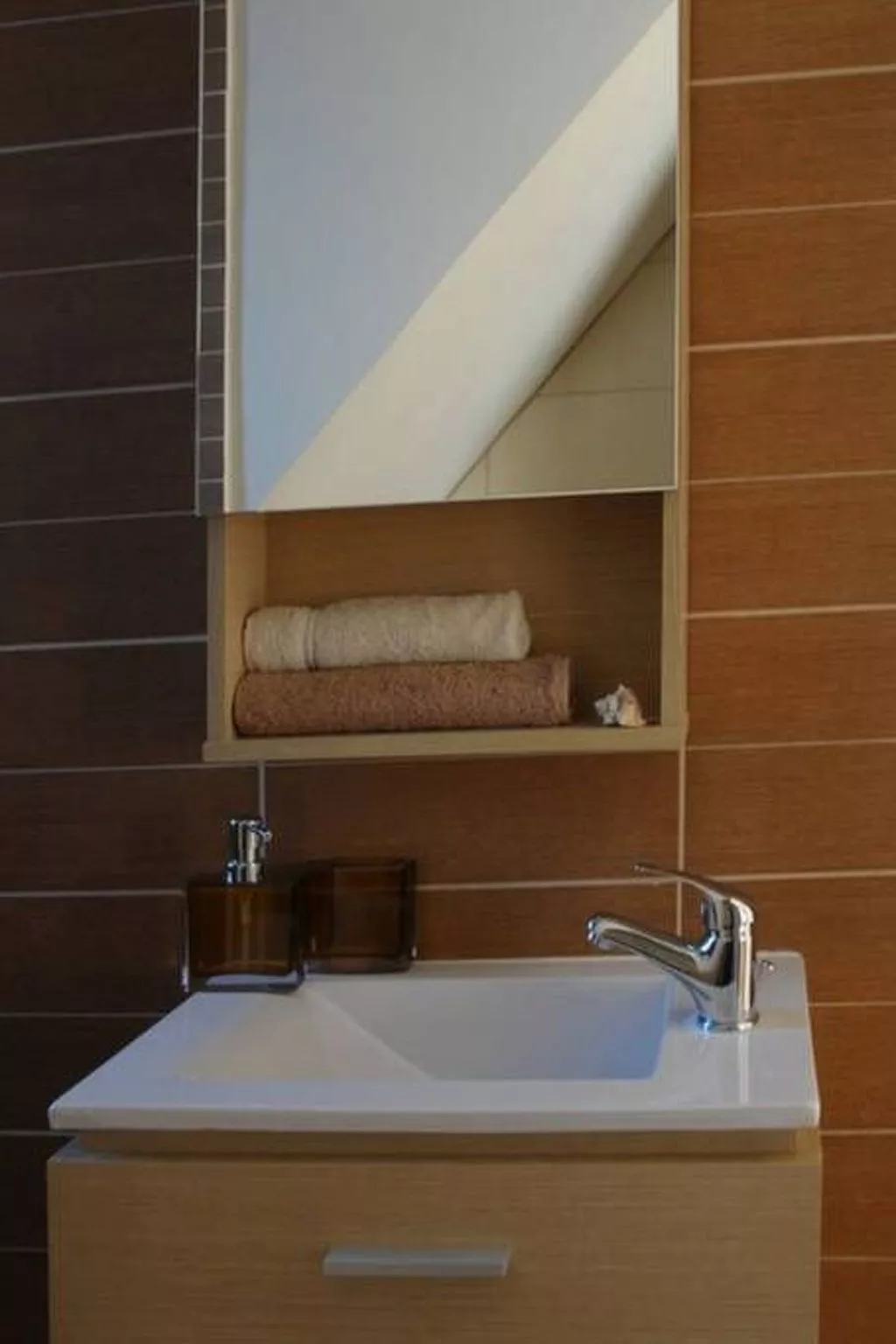 Charmantes Ferienhaus in Archangelos mit großem Balkon-Binnen