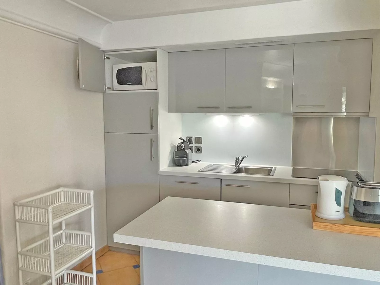 Port Marine 11B mit Pool-Binnen