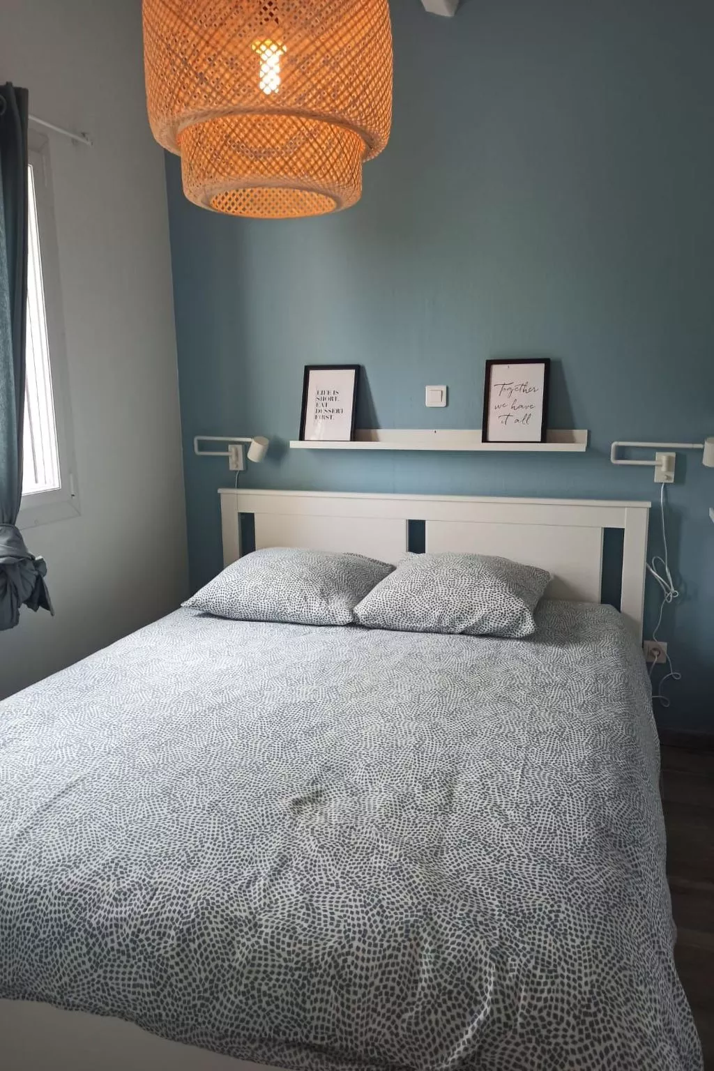 Im Herzen der Weinberge, schattige Terrasse umgeben von Grün, Pool - Image-tags.info