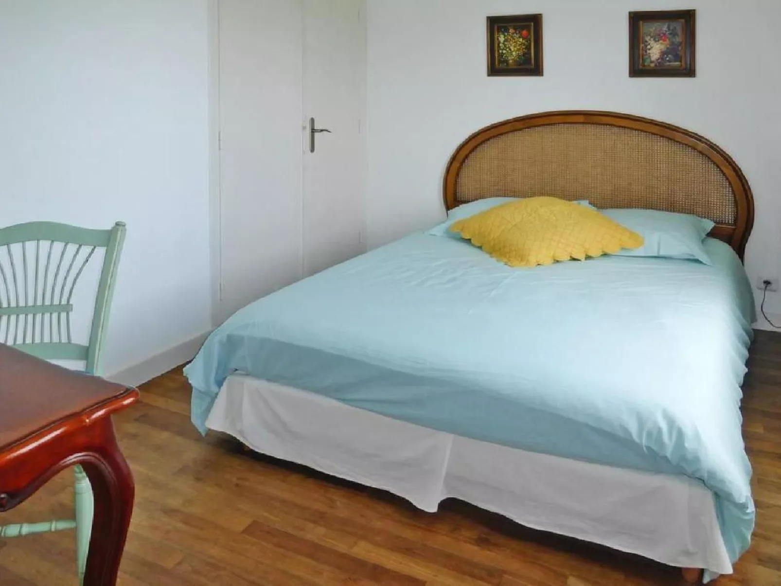 Tolles Ferienhaus in Esquibien mit Großem Garten-Binnen