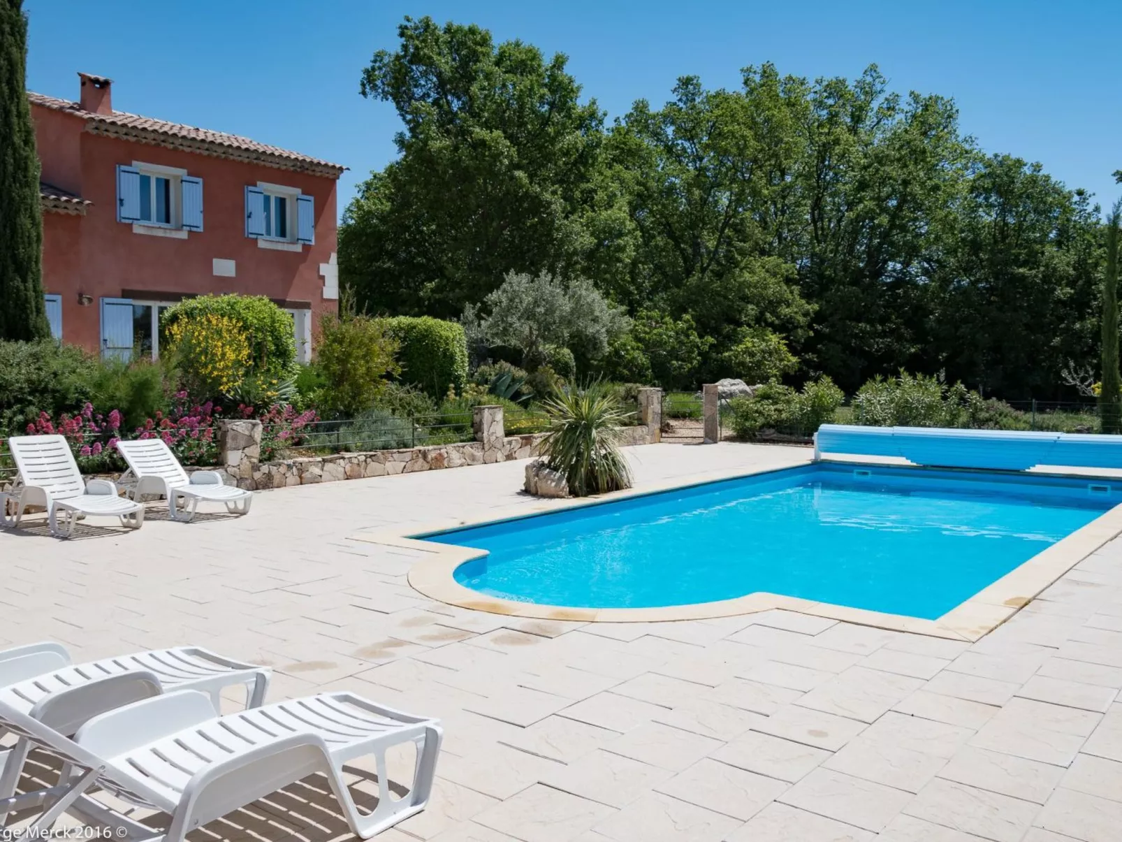 Les amandiers-Buiten