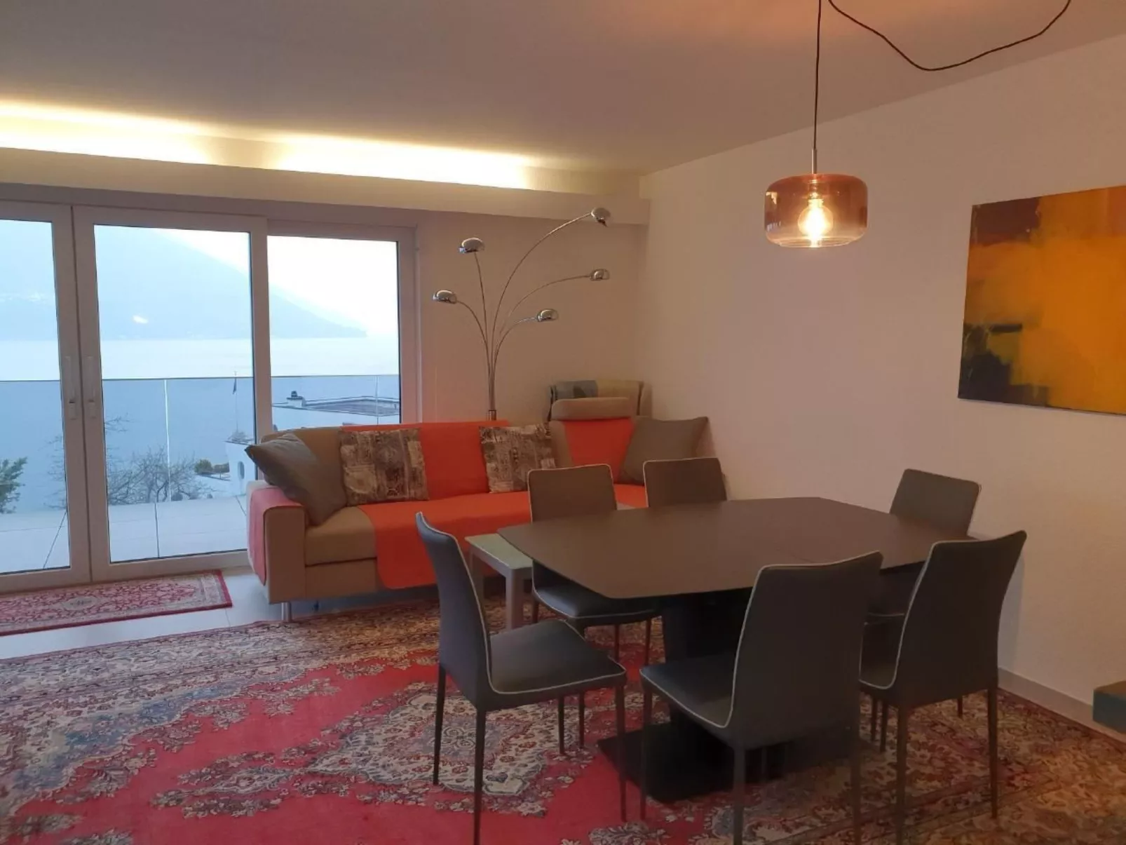 Appartement mit Balkon-Binnen