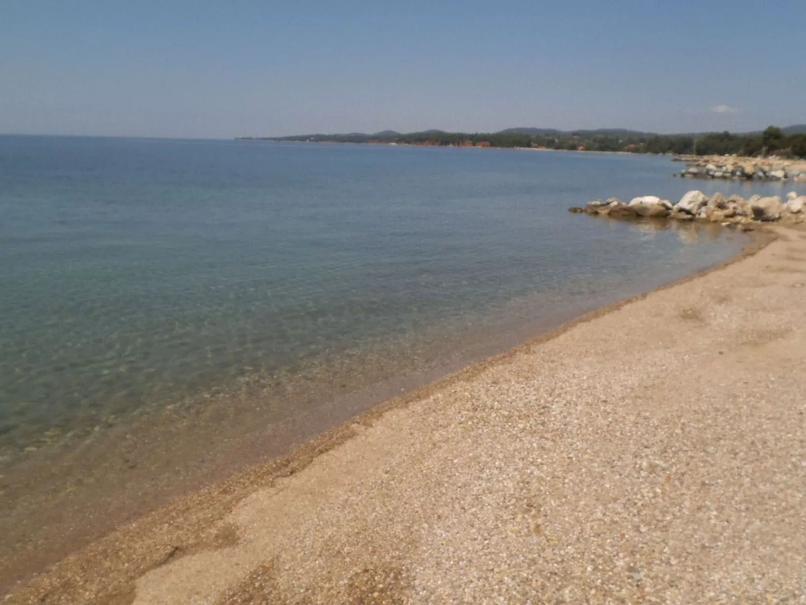 Finikas Garden Nikit-Buiten