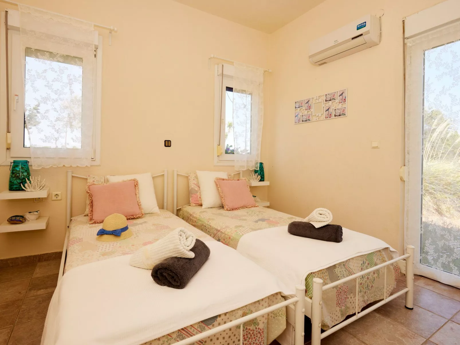 Edem Paradise-Binnen