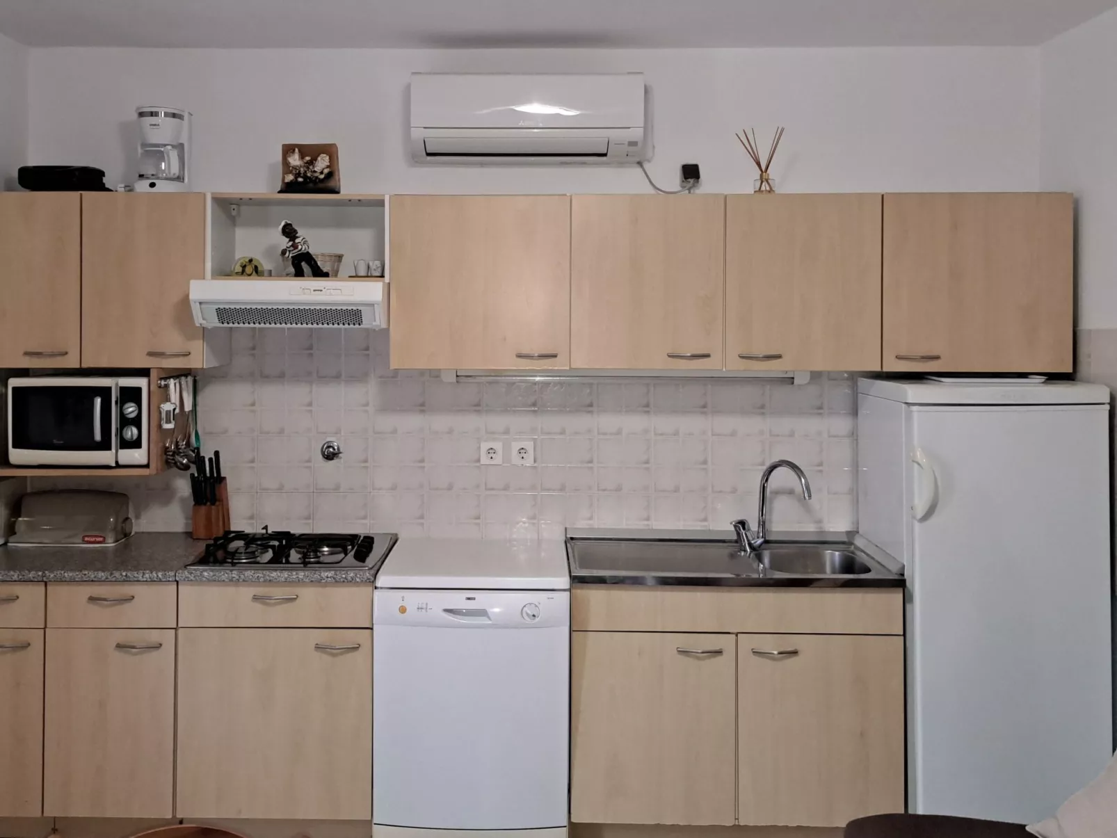 Villa Paolija' Wohnung mit Schwimmbad-Binnen